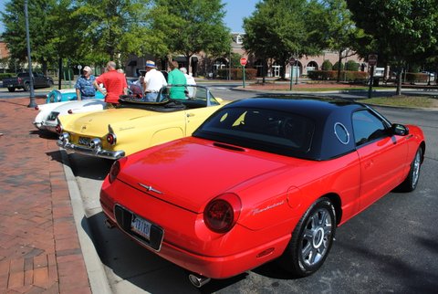 Sue & Randy's Red Retro