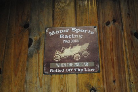 Ford's Garage Signage
